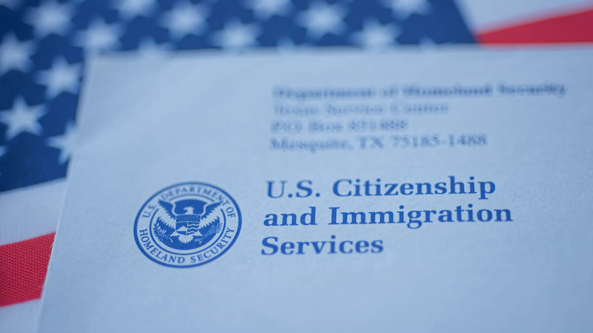 Estados Unidos suspende trámites de residencia laboral de grandes tecnológicas y revisa visas universitarias